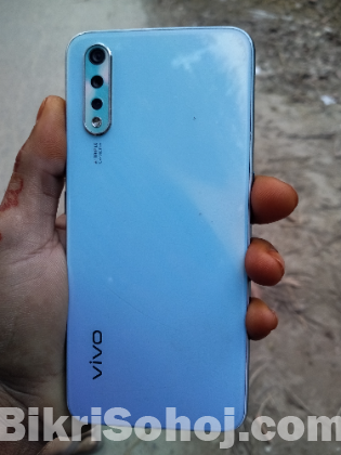 Vivo S1